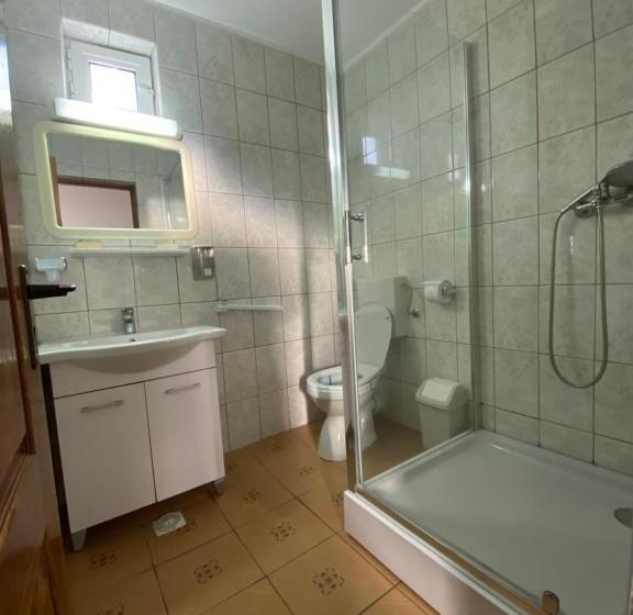 اتاق استاندارد چهار تخته, Casa Ciobi