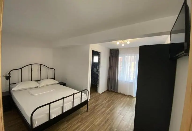 Cameră Superioară, Casa Ciobi