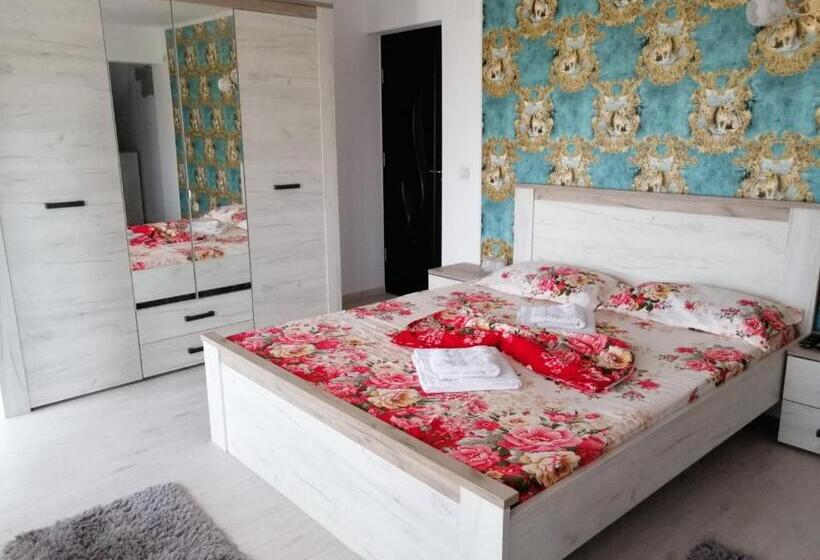 Трехместный Номер Стандарт Вид на Сад, Casa Iris Murighiol