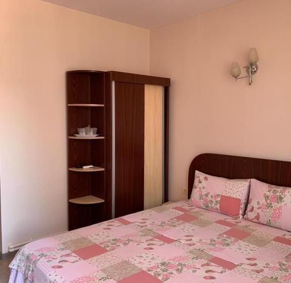 اتاق لوکس, Vila Corina