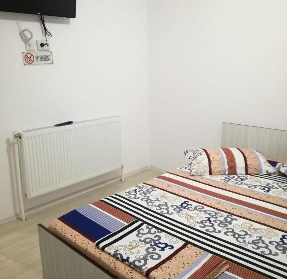 חדר סטנדרט לארבעה, Yraida S House Constanta