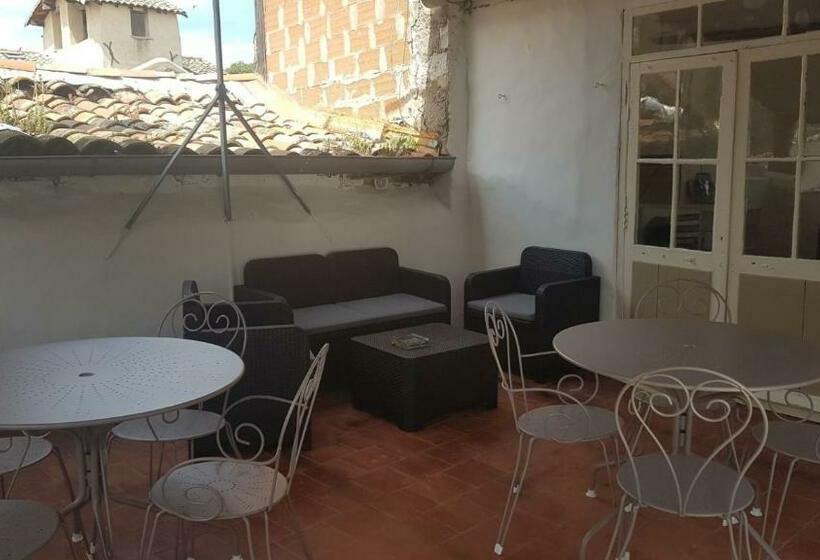 Номер Стандарт Трехместный, Chez Albert Et Karine