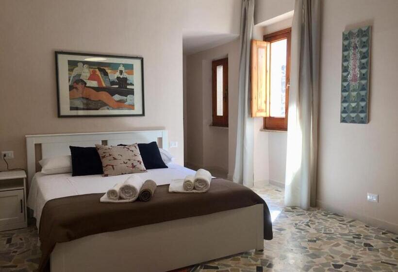 四人标准间, Conte Spada Home