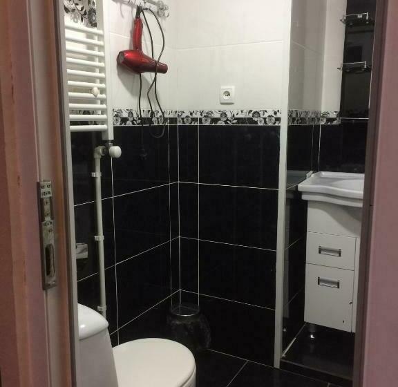 اتاق استاندارد سه نفره, Guest House Loza