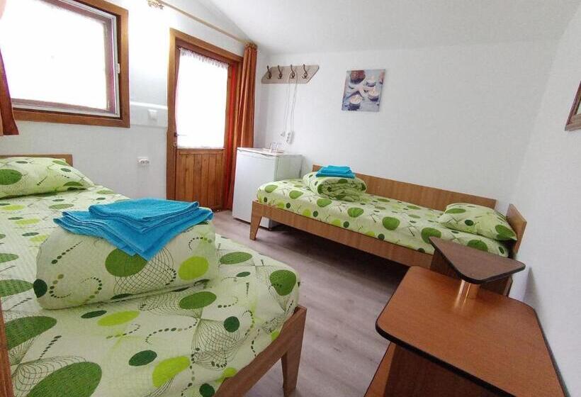 Bungalow Sandard, La Mariana