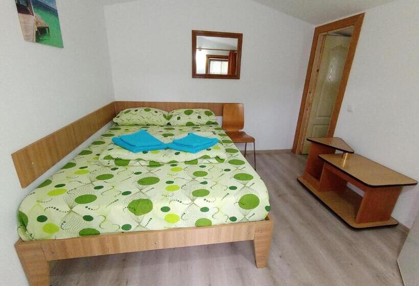Bungalow Sandard, La Mariana