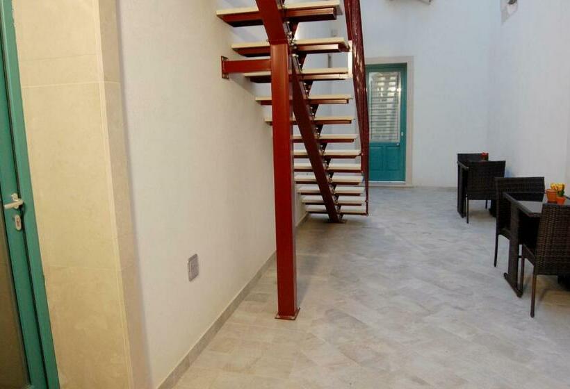 패밀리 룸, B&b Mormina