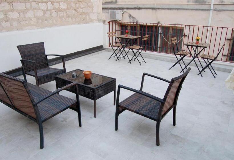 패밀리 룸, B&b Mormina