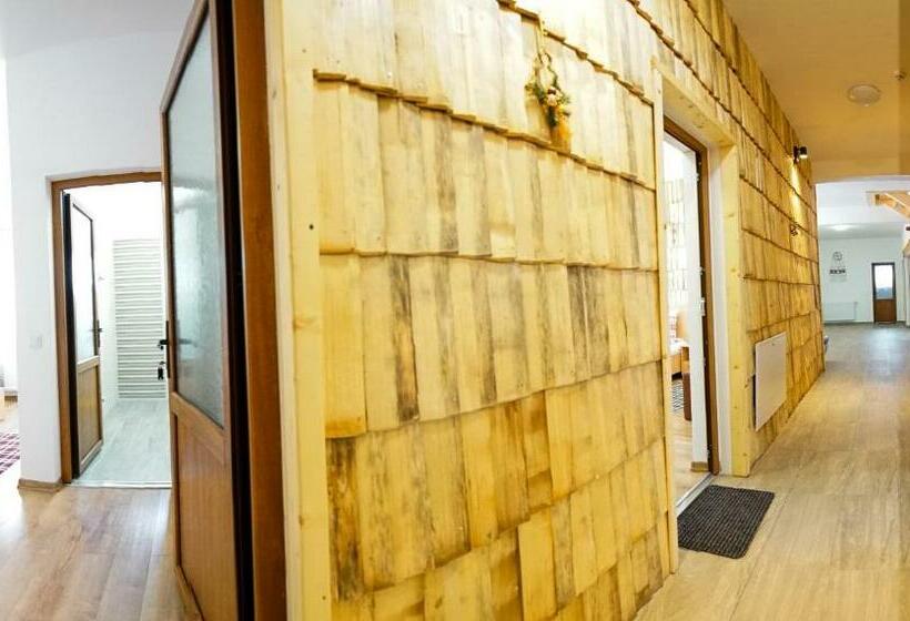 スタンダードトリプルルーム, Casa Ralucăi