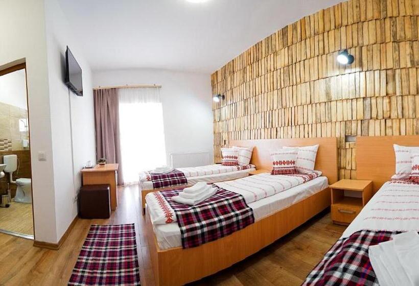 スタンダードトリプルルーム, Casa Ralucăi