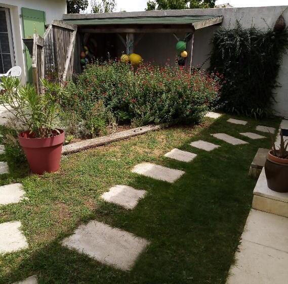 标准间, Les Bois Flottés En Ré