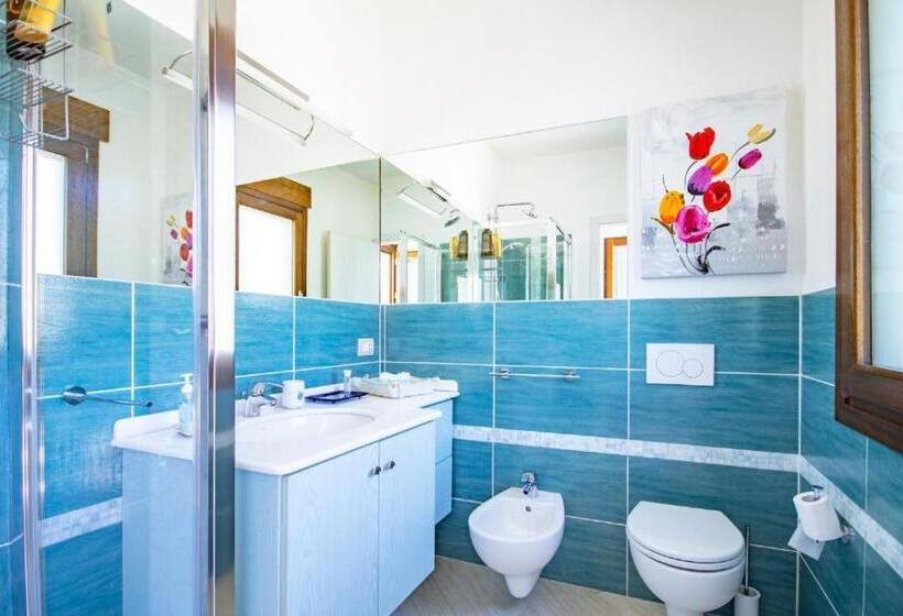 Номер Стандарт, B&b Carmela