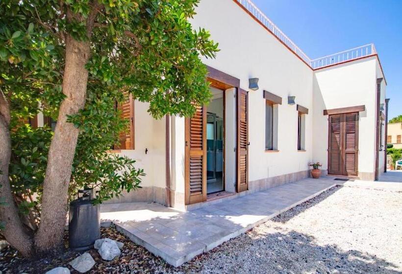 Номер Стандарт, B&b Carmela