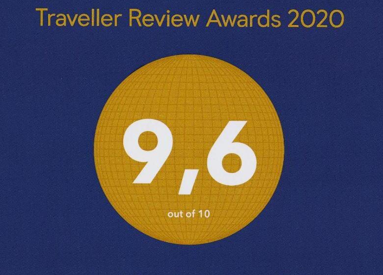 غرفة قياسية, La Cour Des Amis