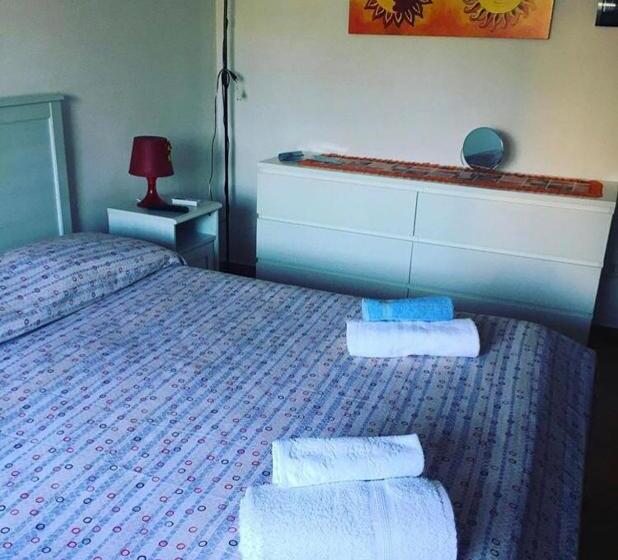 标准间内部标间, Lu.na