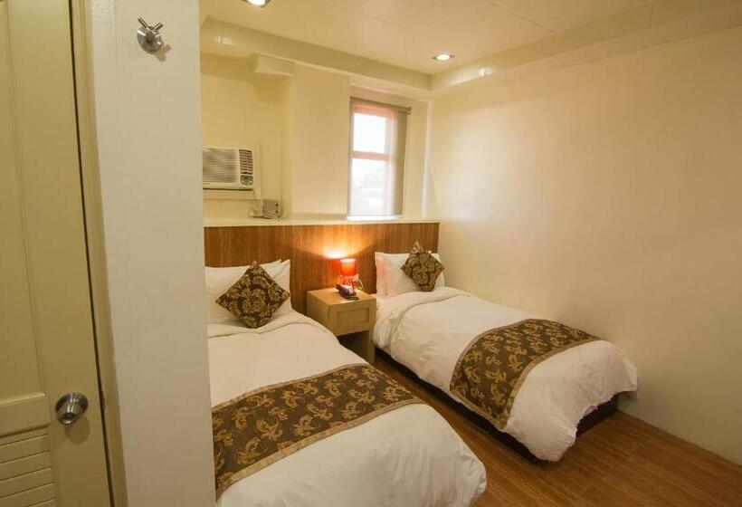 חדר דלוקס, Carmelita