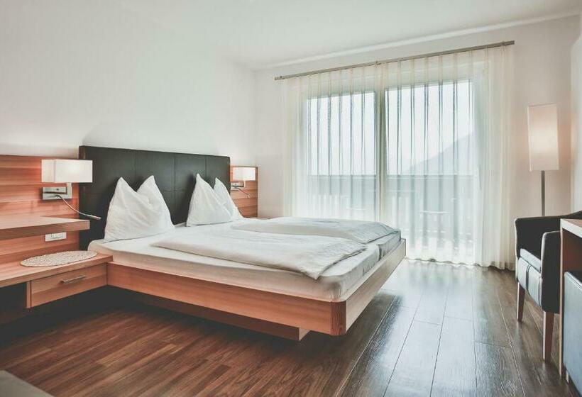 חדר דלוקס, Seppmair