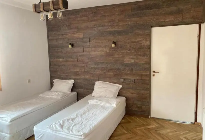 1 Bedroom Apartment Mountain View, Guest House Simona