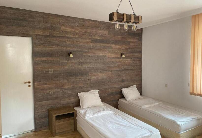 1 Bedroom Apartment Mountain View, Guest House Simona