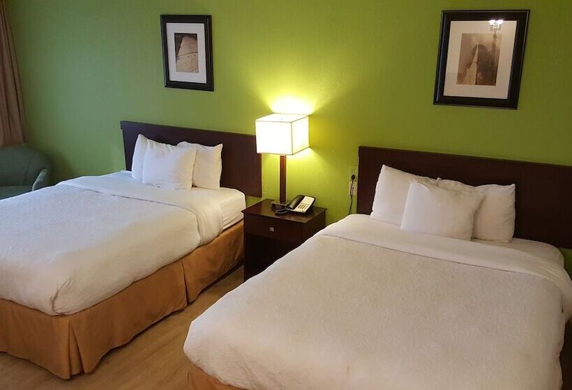 Номер Deluxe, Airport Waterfront Inn