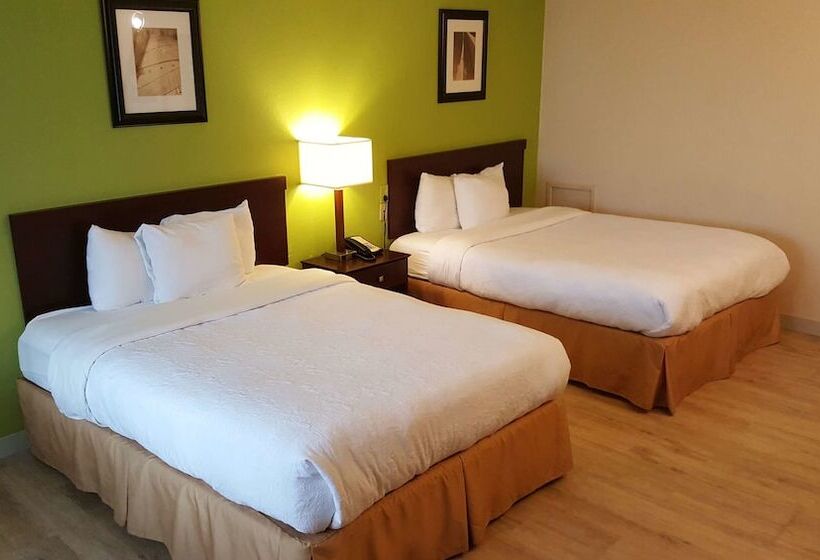 Номер Deluxe, Airport Waterfront Inn