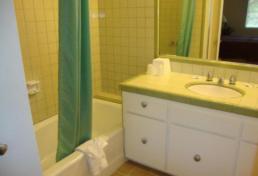 带2个双人床的标准工作室, Americas Best Value Inn And Suites  Yucca Valley