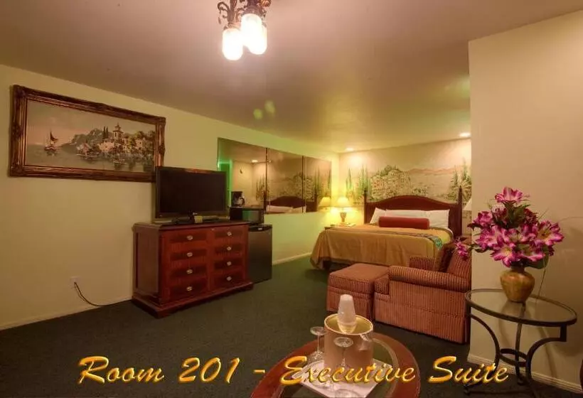 キングサイズベッドのスイートルーム, Americas Best Value Inn And Suites  Yucca Valley