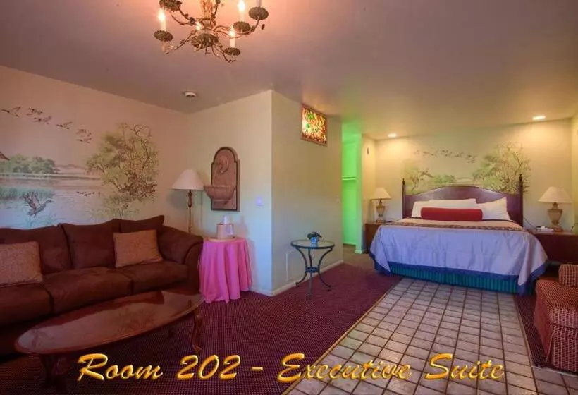 キングサイズベッドのスイートルーム, Americas Best Value Inn And Suites  Yucca Valley