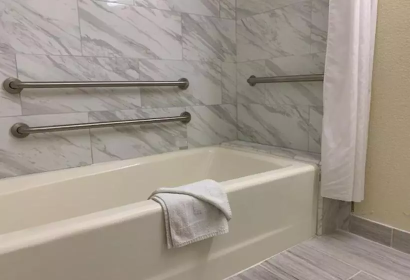 身障者適用キングサイズベッドルーム, Americas Best Value Inn And Suites  Yucca Valley