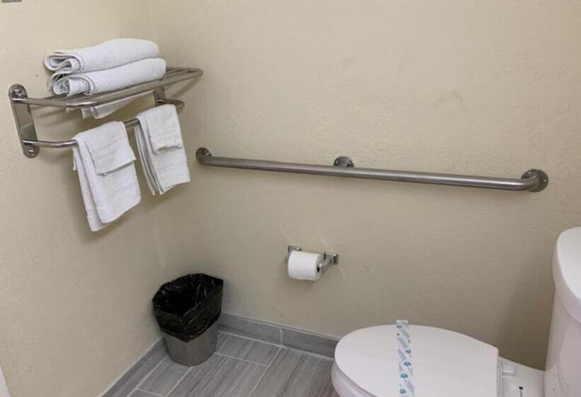 适合残疾人士使用的带超级大床的标准间, Americas Best Value Inn And Suites  Yucca Valley