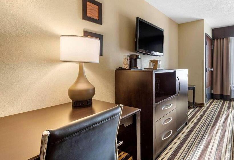 Люкс, Comfort Inn & Suites