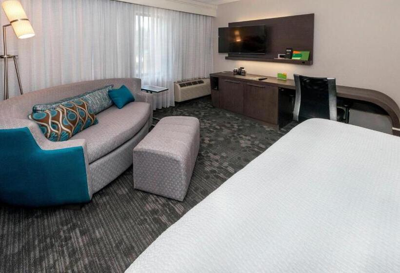 Engelliler için Büyük Çift Kişilik Yataklı Standart Oda, Courtyard By Marriott Lakeland