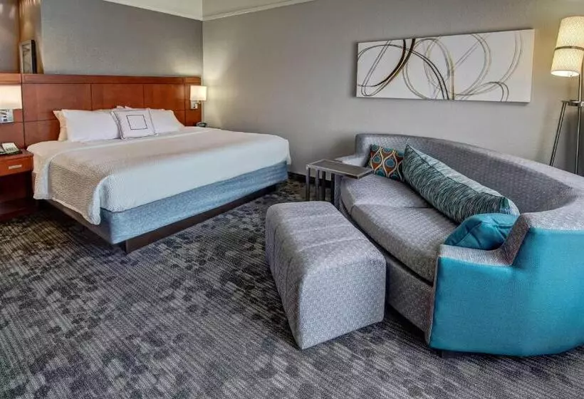 キングサイドベッドのスタンダードワンルーム, Courtyard By Marriott Troy