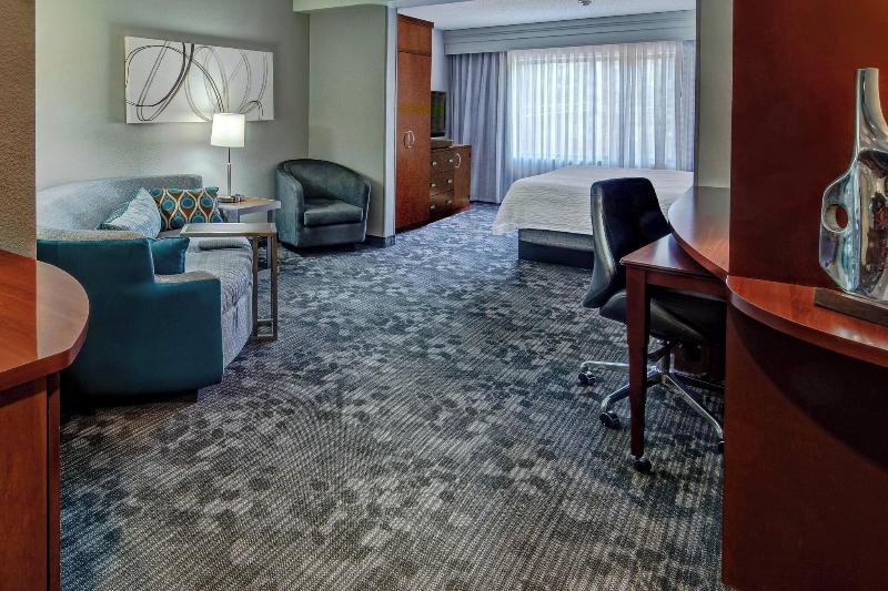 스탠다드 스튜디오 킹침대, Courtyard By Marriott Troy