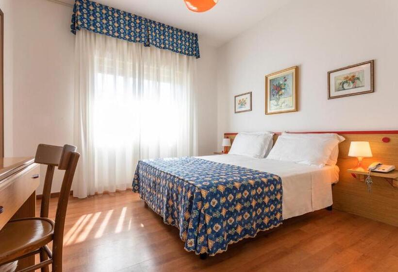 اتاق استاندارد, Diana