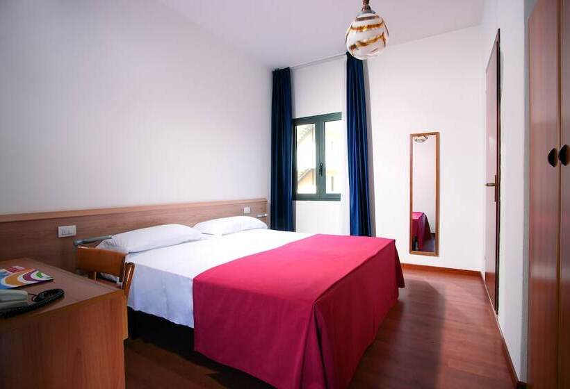 اتاق استاندارد, Diana