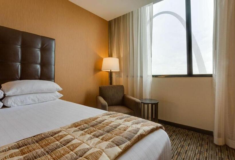 غرفة ديلوكس سرير كينج ذات إطلالة, Drury Plaza St Louis At The Arch