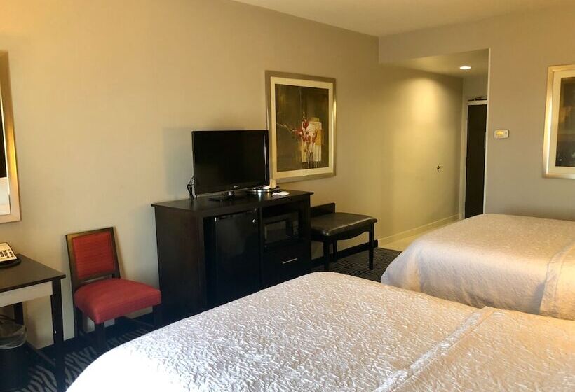 غرفة قياسية, Hampton Inn & Suites Tulsa/central
