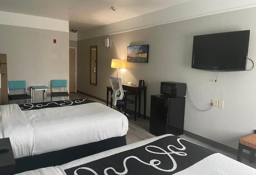 Номер Deluxe, La Quinta Inn & Suites By Wyndham Raymondville