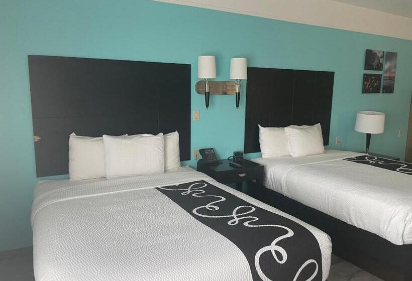 Номер Deluxe, La Quinta Inn & Suites By Wyndham Raymondville