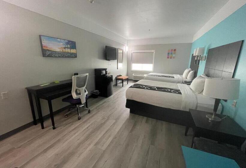 Номер Deluxe, La Quinta Inn & Suites By Wyndham Raymondville