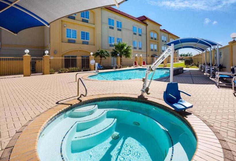 Номер Executive Кровать Кинг, La Quinta Inn & Suites By Wyndham Raymondville