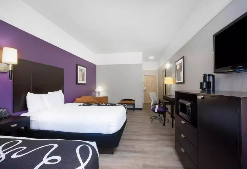 デラックスルーム, La Quinta Inn & Suites By Wyndham Raymondville