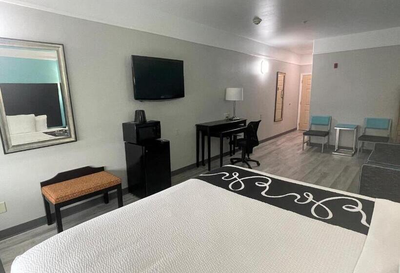 Номер Executive Кровать Кинг, La Quinta Inn & Suites By Wyndham Raymondville