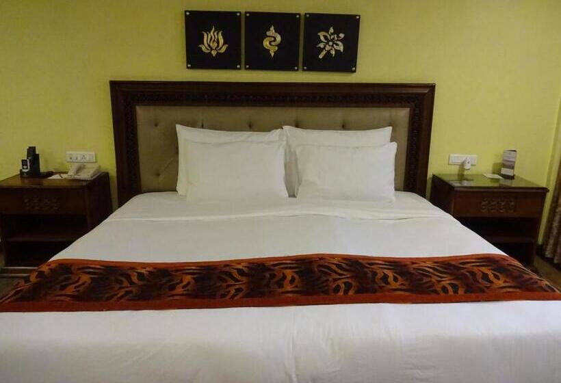 豪华房间, Mayfair Spa Resort & Casino