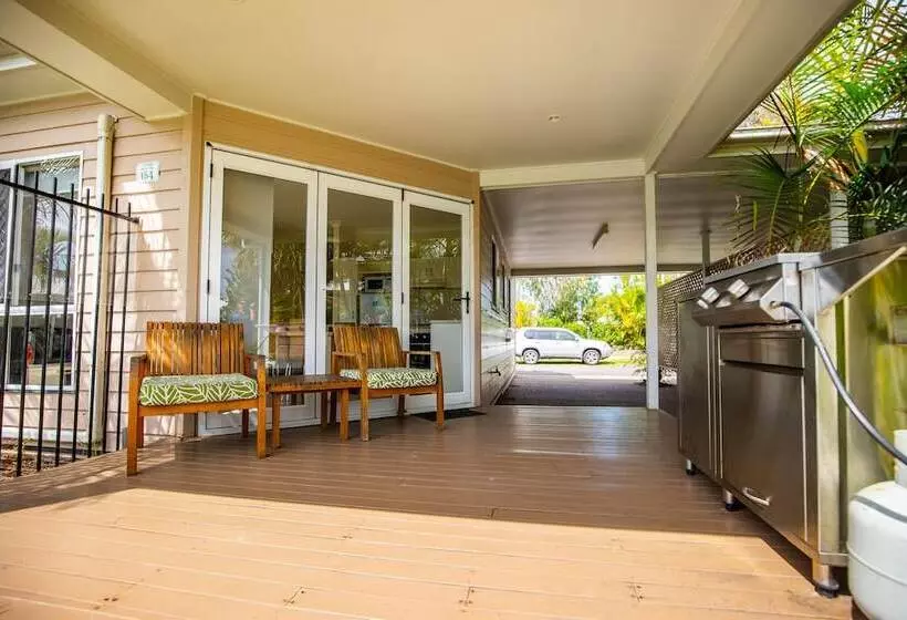 デラックスビラの１ベッドルーム, Nrma Treasure Island Holiday Resort