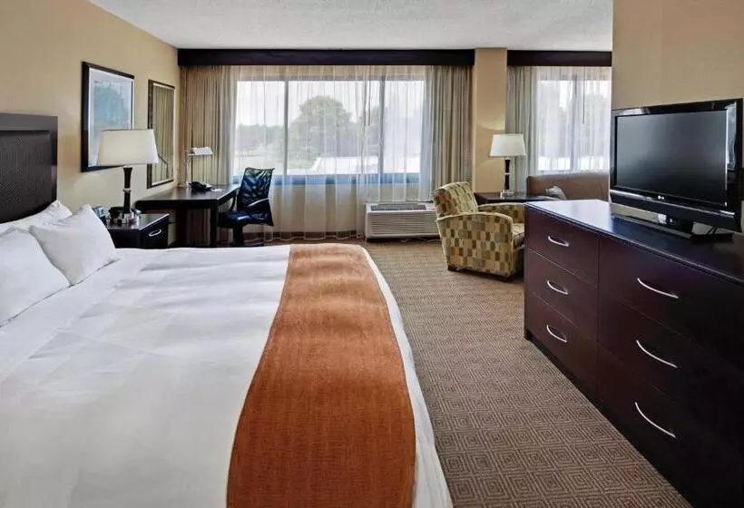 キングサイズベッドのデラックススイート, Radisson Hotel Freehold