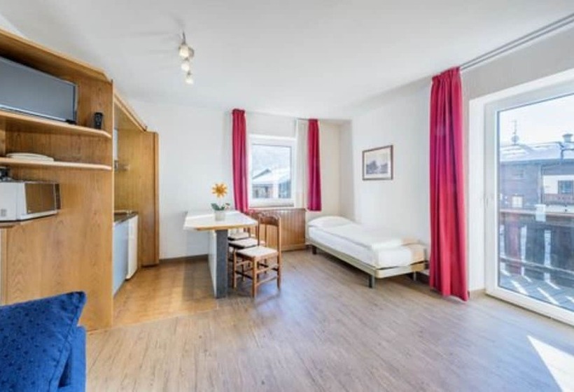 استودیوی استاندارد, Residence Nevegall