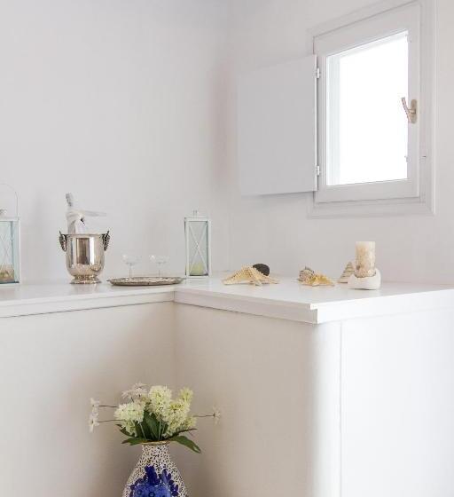 جناح إدارى مطل على البحر, Sea Sound White Katikies