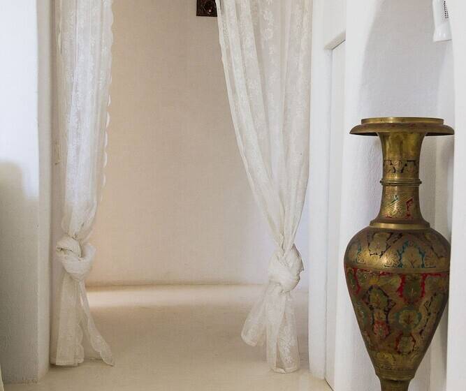 ‫فيلا غرفة نوم واحدة, Sea Sound White Katikies